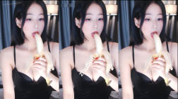 斗鱼三位女主播展示吃香蕉口技3V/285M