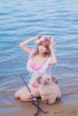 三度_69 – 小羊泳装