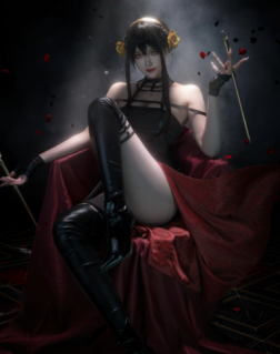 露儿大魔王 13套写真视频资源合集-[1.75G]