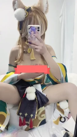 沐沐酱 – 9分钟 Cos希娜小姐 [4V-696MB]