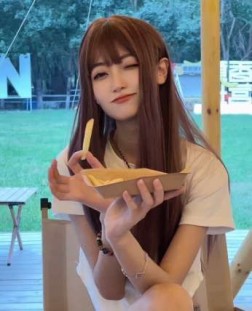 月月大小姐 福利资源合集-[42P-44V-131MB]