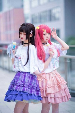 楚楚子w 83套写真视频资源合集 2.2GB